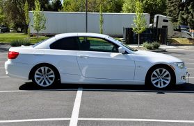 2013 BMW 3 SERIES CONVERTIBLE ALPINE WHITE AUTOMATIC - Capital City Auto