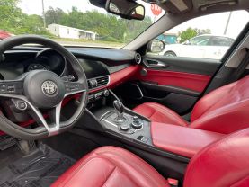 2018 Alfa Romeo Giulia - Image 6