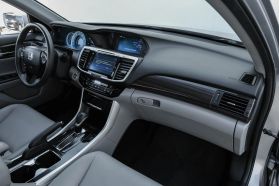 2017 Honda Accord - Image 12