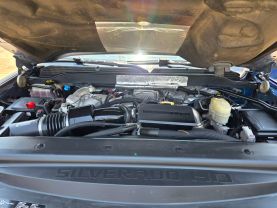 2017 CHEVROLET SILVERADO 2500 HD CREW CAB PICKUP V8, TURBO DIESEL, 6.6 LITER LTZ PICKUP 4D 6 1/2 FT