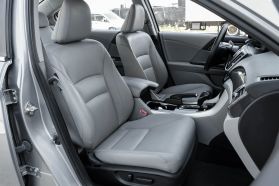 2017 Honda Accord - Image 37