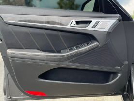 2018 Genesis G80 - Image 32