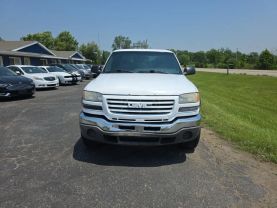 2005 GMC SIERRA 2500 HD EXTENDED CAB PICKUP V8, 6.0 LITER WORK TRUCK PICKUP 4D 6 1/2 FT
