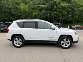 2016 JEEP COMPASS SUV 4-CYL, 2.4 LITER LATITUDE SPORT UTILITY 4D