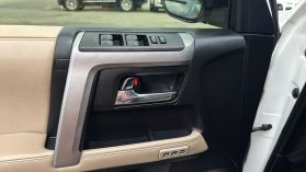 2016 Toyota 4runner - Image 11