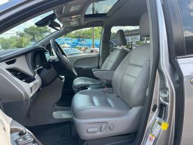 Used 2018 TOYOTA SIENNA VAN V6, 3.5 LITER XLE MINIVAN 4D - LA Auto Star located in Virginia Beach, VA