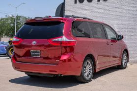 2020 TOYOTA SIENNA VAN V6, 3.5 LITER XLE MINIVAN 4D