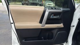 2016 Toyota 4runner - Image 10