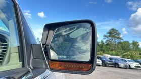2016 Lincoln Navigator - Image 21