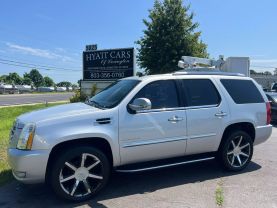 2014 Cadillac Escalade Luxury Sport Utility 4d - Image 2