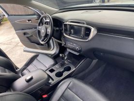 2017 KIA SORENTO SUV V6, GDI, 3.3 LITER EX SPORT UTILITY 4D