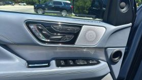 2020 Lincoln Navigator - Image 14