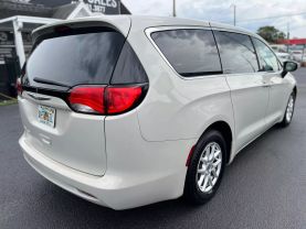 2017 CHRYSLER PACIFICA VAN V6, 3.6 LITER TOURING MINIVAN 4D
