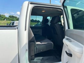 2013 Chevrolet Silverado 3500 Hd Crew Cab Work Truck Pickup 4d 6 1/2 Ft - Image 17