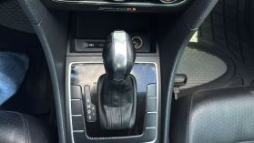 2018 Volkswagen Passat - Image 44