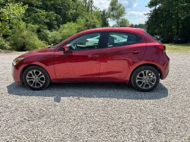 2020 TOYOTA YARIS HATCHBACK HATCHBACK 4-CYL, 1.5 LITER XLE SEDAN 4D at T&T Repairables - used car dealership in Spencer, Indiana.