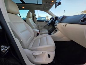2017 Volkswagen Tiguan - Image 14