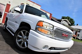2001 GMC YUKON SUV V8, 6.0 LITER DENALI SPORT UTILITY 4D