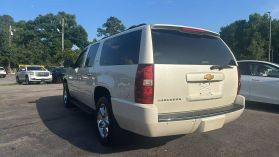 2014 Chevrolet Suburban 1500 - Image 6