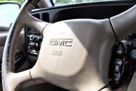 2001 GMC YUKON SUV V8, 6.0 LITER DENALI SPORT UTILITY 4D