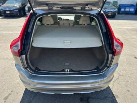 2015 VOLVO XC60 SUV 4-CYL, DRIVE-E, 2.0T T5 PREMIER SPORT UTILITY 4D