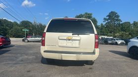 2014 Chevrolet Suburban 1500 - Image 5