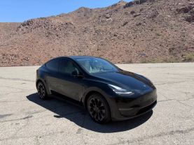 2023 TESLA MODEL Y SUV DUAL AC ELECTRIC MOTORS LONG RANGE SPORT UTILITY 4D