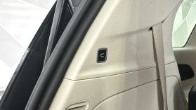 2020 CHRYSLER VOYAGER