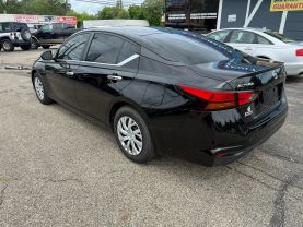 2020 Nissan Altima - Image 8