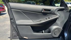 2022 Lexus Is - Image 11