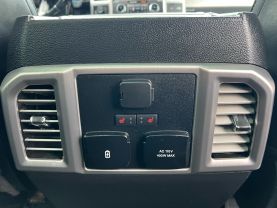 2017 Ford F250 Super Duty Crew Cab Platinum Pickup 4d 6 3/4 Ft - Image 25
