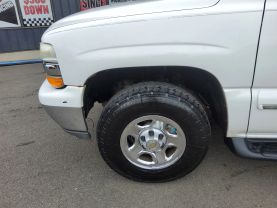 2001 CHEVROLET SUBURBAN 1500 SUV V8, 5.3 LITER SPORT UTILITY