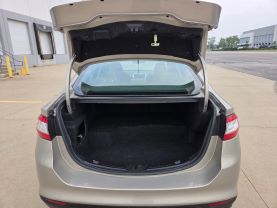 2016 Ford Fusion - Image 13