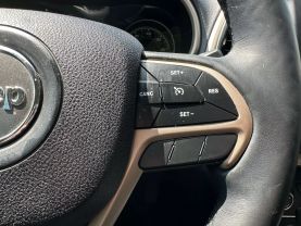 2018 JEEP CHEROKEE SUV V6, 3.2 LITER LIMITED SPORT UTILITY 4D at T&T Repairables - used car dealership in Spencer, Indiana.