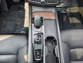 2022 VOLVO XC60 SUV 4-CYL, DRIVE-E, TURBO, 2.0 LITER B5 MOMENTUM SPORT UTILITY 4D