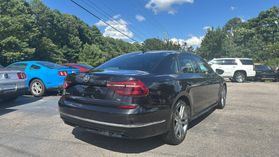 2018 Volkswagen Passat - Image 4