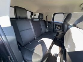 2012 TOYOTA FJ CRUISER SUV V6, 4.0 LITER SPORT UTILITY 2D