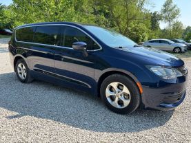 2017 CHRYSLER PACIFICA VAN V6, 3.6 LITER LX MINIVAN 4D at T&T Repairables - used car dealership in Spencer, Indiana.