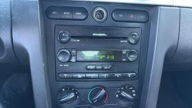 2006 Ford Mustang Gt Premium Coupe 2d - Image 16