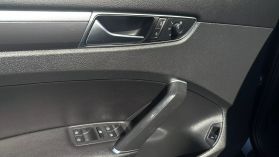 2018 Volkswagen Passat - Image 12