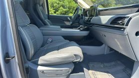 2020 Lincoln Navigator - Image 30