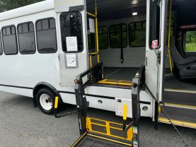 2015 FORD E450 SUPER DUTY CUTAWAY CUTAWAY V10, 6.8 LITER CUTAWAY VAN 2D