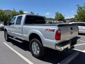 2016 FORD F350 SUPER DUTY CREW CAB PICKUP V8, TURBO DIESEL, 6.7L LARIAT PICKUP 4D 6 3/4 FT