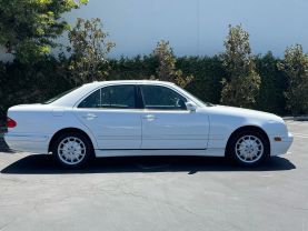 2001 MERCEDES-BENZ E-CLASS SEDAN V6, 3.2 LITER E 320 SEDAN 4D