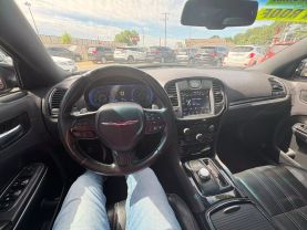 2018 CHRYSLER 300 SEDAN V8, HEMI, 5.7 LITER 300S SEDAN 4D