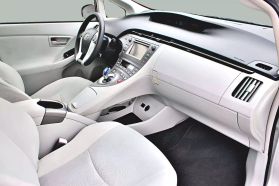 2013 TOYOTA PRIUS HATCHBACK 4-CYL, HYBRID, 1.8 LITER FIVE HATCHBACK 4D