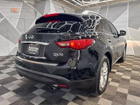 2016 INFINITI QX70