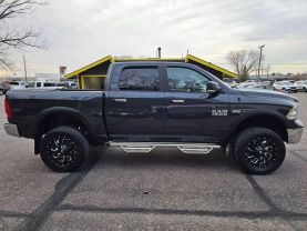 2018 RAM 1500 CREW CAB PICKUP V8, HEMI, 5.7 LITER SLT PICKUP 4D 5 1/2 FT