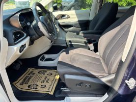 2017 CHRYSLER PACIFICA VAN V6, 3.6 LITER LX MINIVAN 4D at T&T Repairables - used car dealership in Spencer, Indiana.