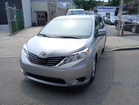 2014 TOYOTA SIENNA